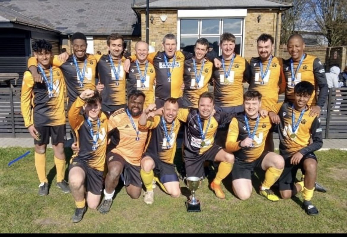 5th XI cup winners <a href="/oldwilsonians/">Old Wilsonians FC</a>