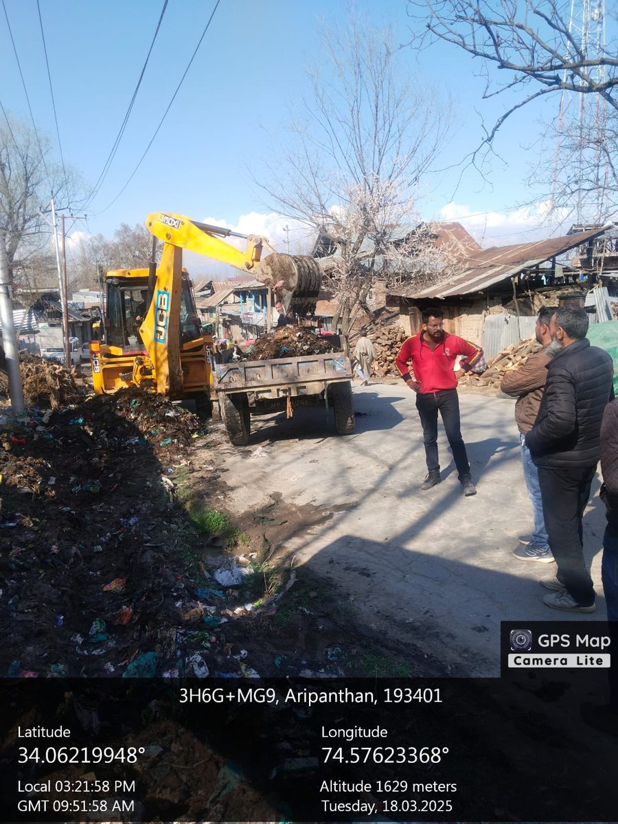 Cleanliness drive taken near railway flyover at Magam by Bdo S K Pora and cleaning of legacy waste sites by BDO Beerwah at Aripanthan main road today. As desired by DDC Budgam all visible waste on main roads of Budgam are being cleared by BDOs 
<a href="/mission_sbm/">SBM-G, Jammu and Kashmir</a> <a href="/dicbudgam/">Information & PR, Budgam</a>