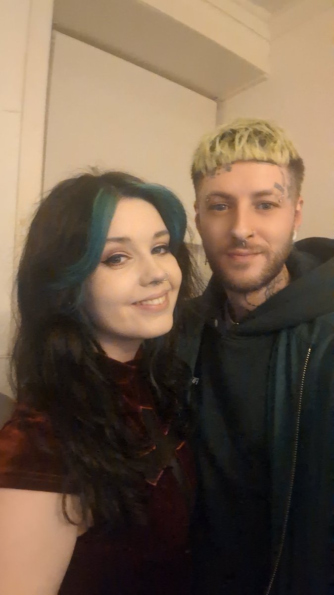 🎃em🎃 tweet media