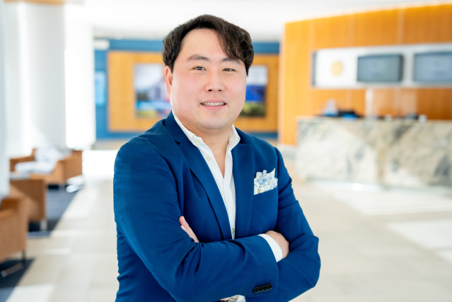 Jae Yi’s life changed after a car accident put him into a medically induced coma for two months. Find out how this experience and its aftermath inspired him to pursue a career in pharmacy. bit.ly/41ZGPv5