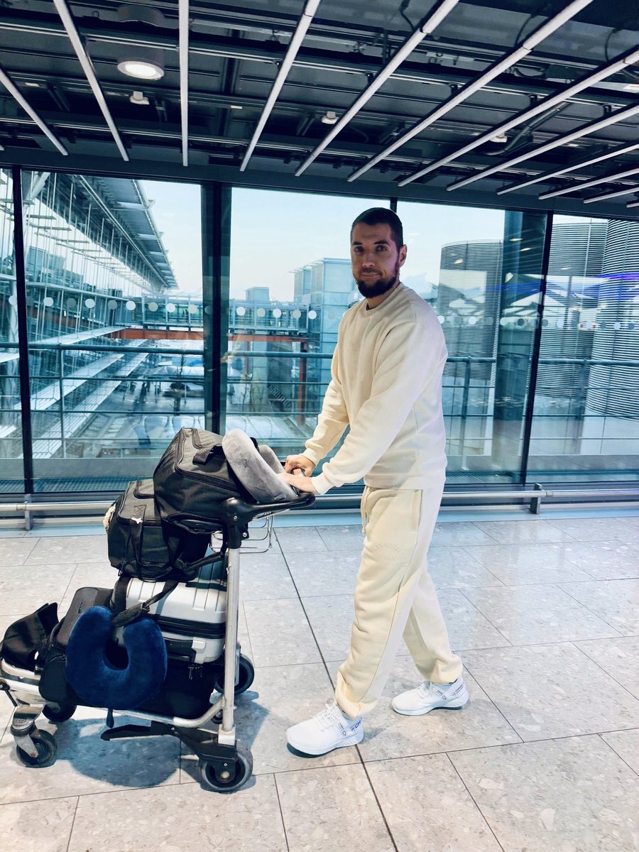 Going to America! 🇺🇸 take one haha
