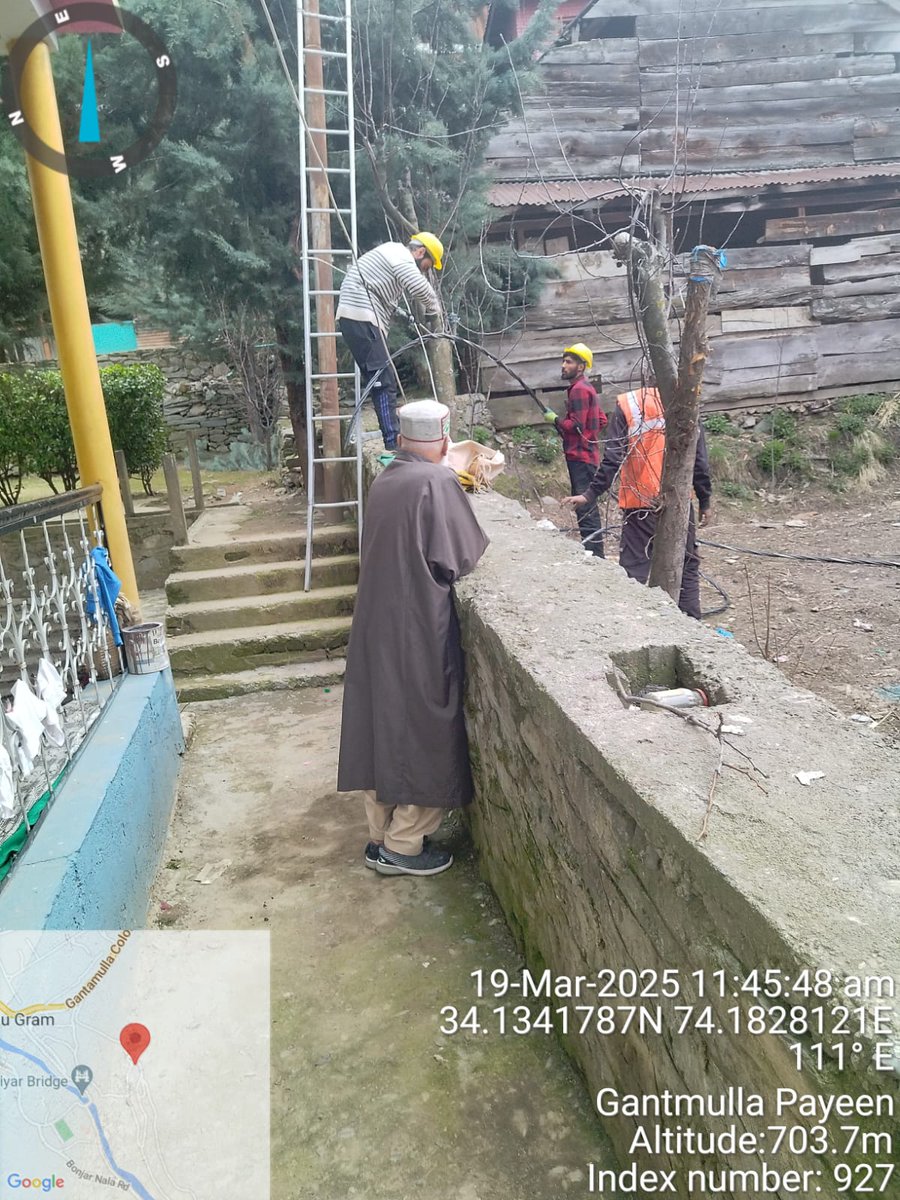 kpdcloffice's tweet photo. "RDSS: Paving the Way for Progress! #InfrastructureUpgradation"
Stringing of LT AB cable work in progress at Boniyar feeder of #ESD📍 Mohura,ED-Baramulla under the Centre's premier loss reduction scheme of #RDSS
@diprjk @OfficeOfLGJandK @GreaterKashmir @RisingKashmir https://t.co/t9WxA0uCTb