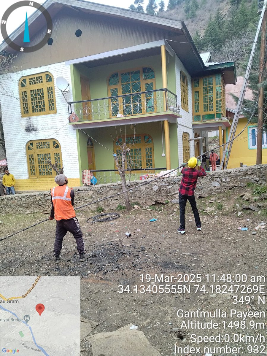 kpdcloffice's tweet photo. "RDSS: Paving the Way for Progress! #InfrastructureUpgradation"
Stringing of LT AB cable work in progress at Boniyar feeder of #ESD📍 Mohura,ED-Baramulla under the Centre's premier loss reduction scheme of #RDSS
@diprjk @OfficeOfLGJandK @GreaterKashmir @RisingKashmir https://t.co/t9WxA0uCTb