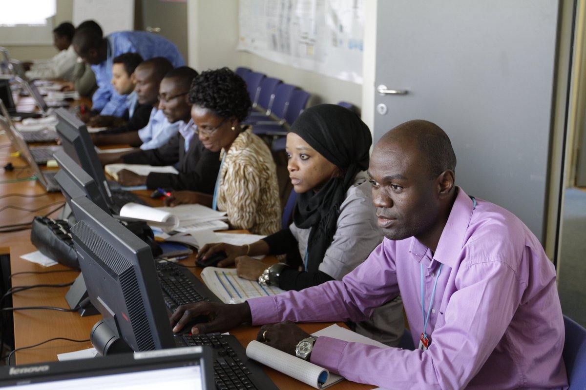 EOTECDevNet's tweet image. 🌍 EO training providers share 2025 plans &amp;amp; discuss needs.

📅 Africa – Mar 19 | 13:00 UTC
📅 Americas – Mar 19 | 16:00 UTC
📅 Asia-Oceania – Mar 20 | 04:00 UTC
📅 Europe – Mar 20 | 14:00 UTC

🔗 More info: eotecdev.net/capacity-build…

#EOTECDevNet #EarthObservation #CapacityBuilding