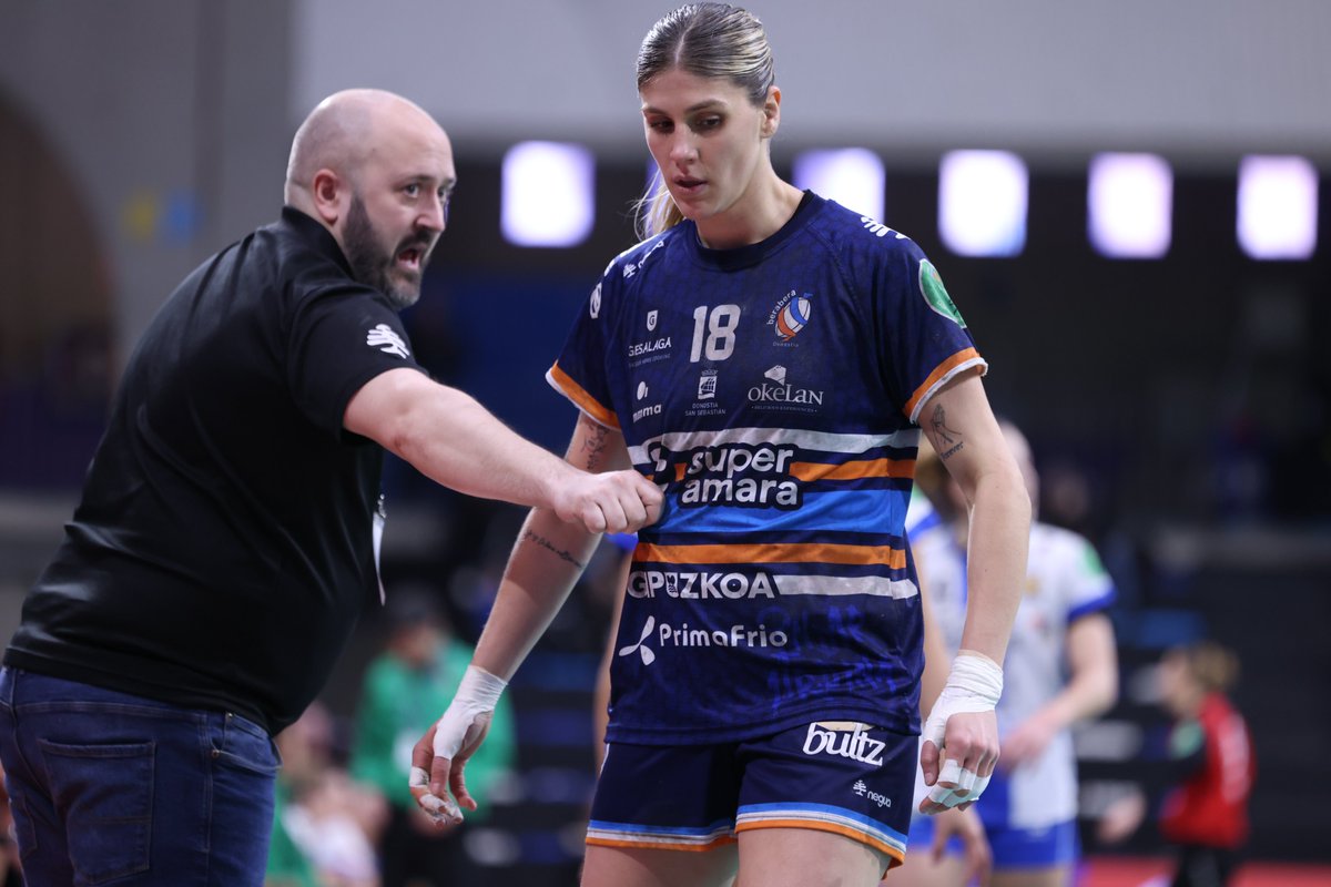 Time for quarter-finals 🤩🔥 

#ehfel #elw #balonmano #handball <a href="/BalonmaBeraBera/">super amara Bera Bera</a>