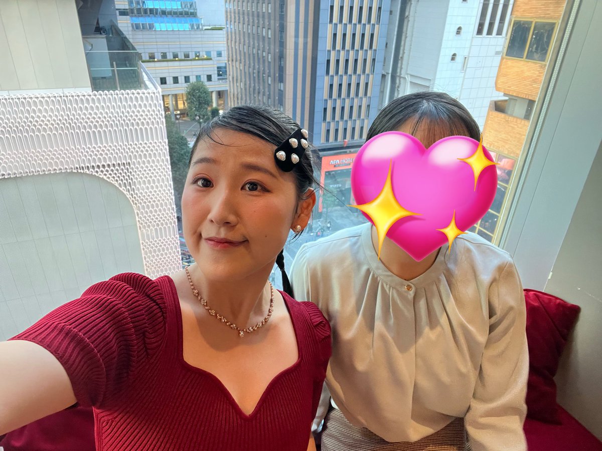chiptap1012's tweet photo. 可愛い可愛い生徒ちゃんが
私の仕事を好きになってくれて
同じ職業を頑張ることになりました♡

場所は遠くなるけど心は近くで応援してるよ！って意味も込めて
沢山お話できて最高だった👍

@BOOKANDBEDTOKYO 

海外の方しか居なくて海外ガールになった気分だった〜🎶 https://t.co/CDExoJLU03