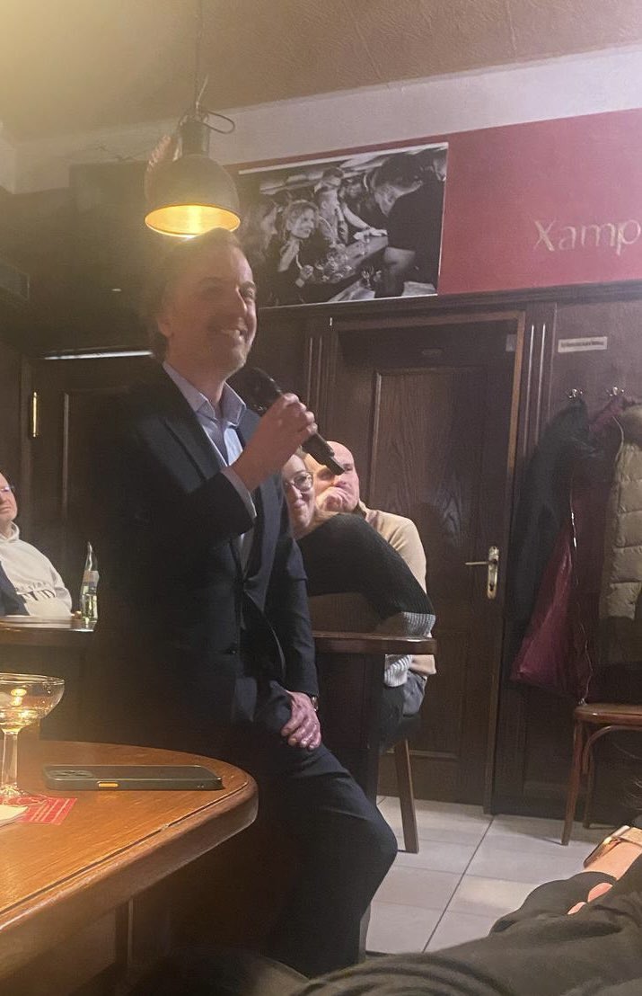 jockschat's tweet image. Psychiatric disorders still are stigmatized. That’s why it is particularly important to talk in public about that. A public talk at the #Xampanyeria #Magdeburg was a great options to discuss questions about #psychiatry and #psychotherapy. Thanks for the invitation, Tino Grosche!!