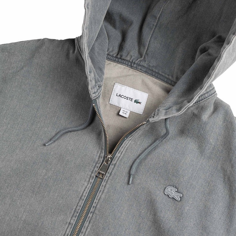 La veste en denim Lacoste Délavé à 199€, c'est solide !!

Lien affilié chck.me/Wv87