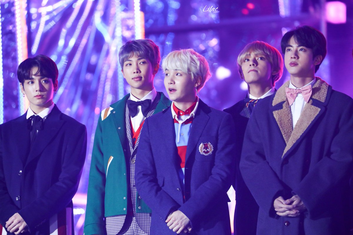 171225 가요대전 HD

안녕 오랜만이야 😃 연말무대는 꼭봐야지 

#방탄소년단 #BTS #슈가 #RM #뷔 #진 #정국 
#김남준 #김석진 #민윤기 #김태형 #전정국