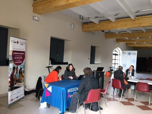 #partenariat 
Avec <a href="/FTravail_OCC/">France Travail Occitanie</a> #Narbonne 
Aller au plus proche de nos publics et delocalisation de l offre. Travailler en proximité avec les partenaires et les usagers.
 Merci la Maison du Travail Saisonnier pour notre collaboration.
 <a href="/MLJNarbonne/">MLJ Narbonne</a>