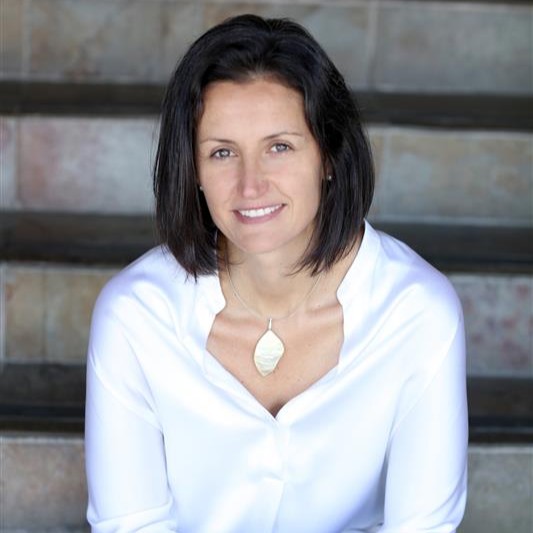 SheCanCodeHQ's tweet image. Meet Shirin Arnold, Industry Solutions Lead for Construction at @Dropbox! 👋

We sat down with Shirin to explore her career journey and advice for women in the tech industry.

Read her interview ➡️ bit.ly/3CIUrT8

#SpotlightSeries #WomenInTech #FemaleRoleModels