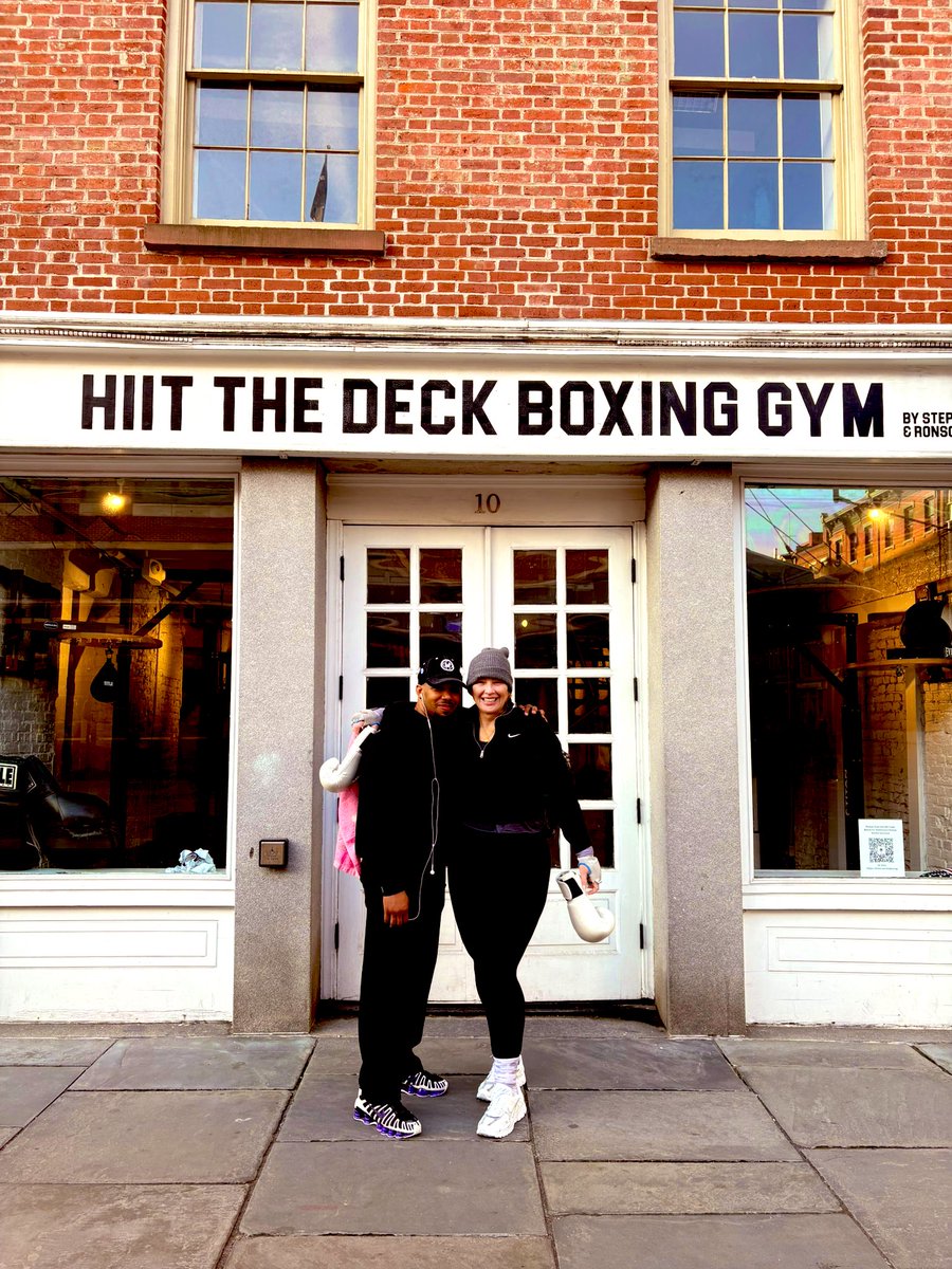 Amy Elkins tweet media