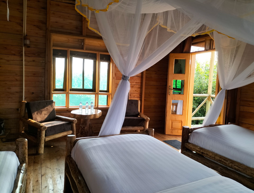 EngiriLodge's tweet photo. A beautiful enclave in the middle of Queen Elizabeth National Park Uganda, surrounded by nature and wildlife that call this park home.

Rest, relax, rejuvenate.

#safari #Travel #adventuretime #ExploreUganda #VisitUganda #safarilodge https://t.co/skhgN5G8Hx