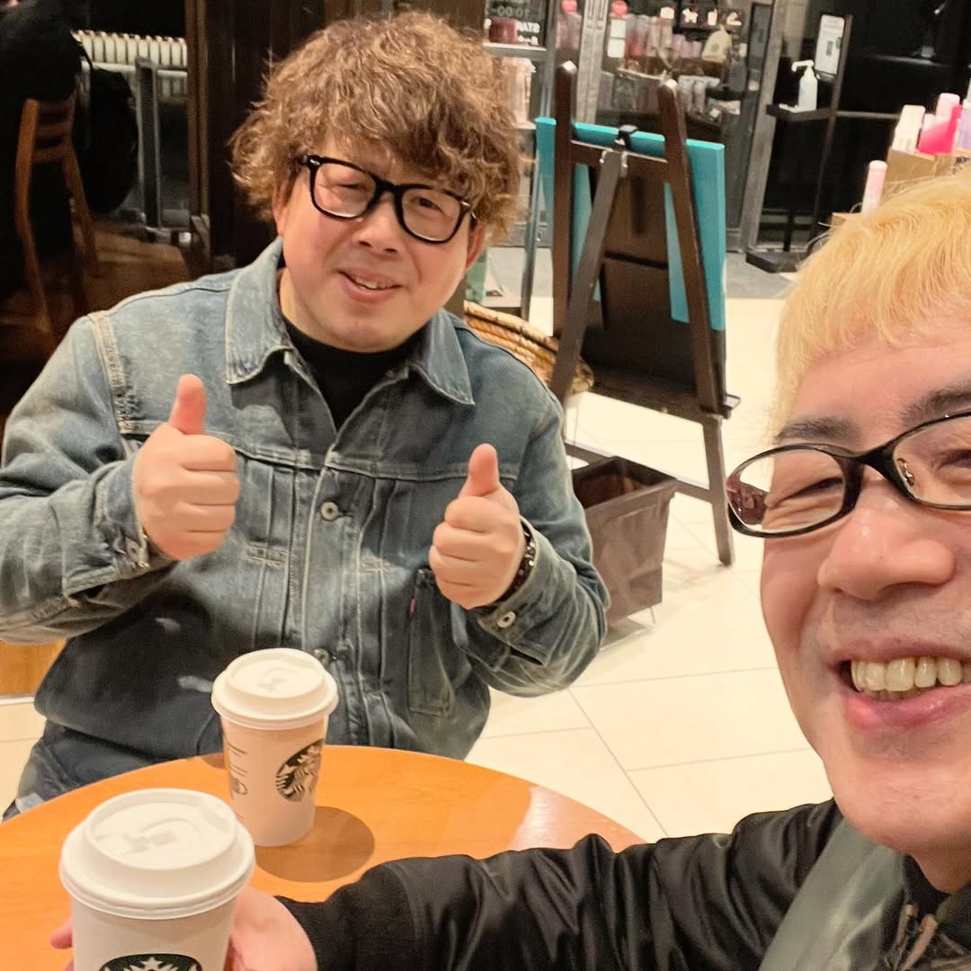 bobbymagic's tweet image. ショーミーティング！ #VisualTeam #Starbucks #RedBobby instagram.com/p/DHGvFHavTI3/…