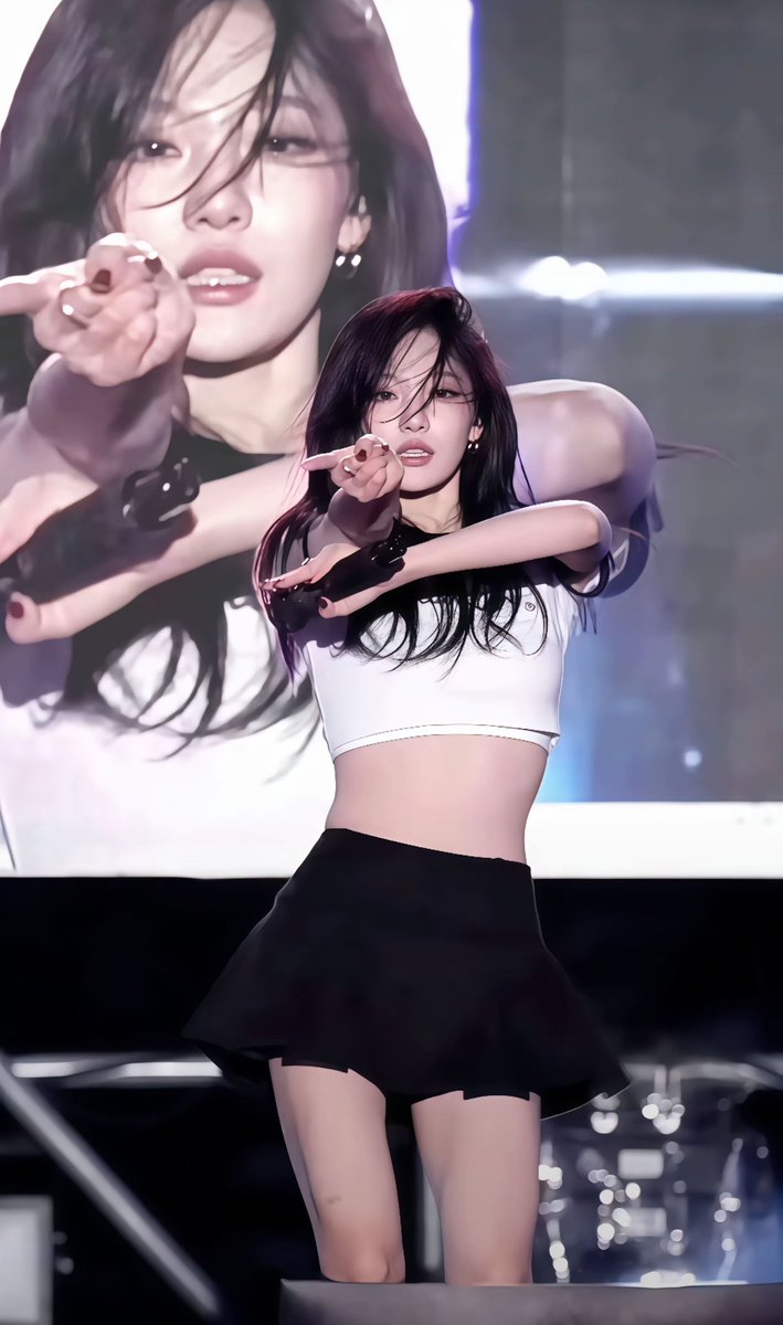 kpopsapphic's tweet image. Ningning (aespa)