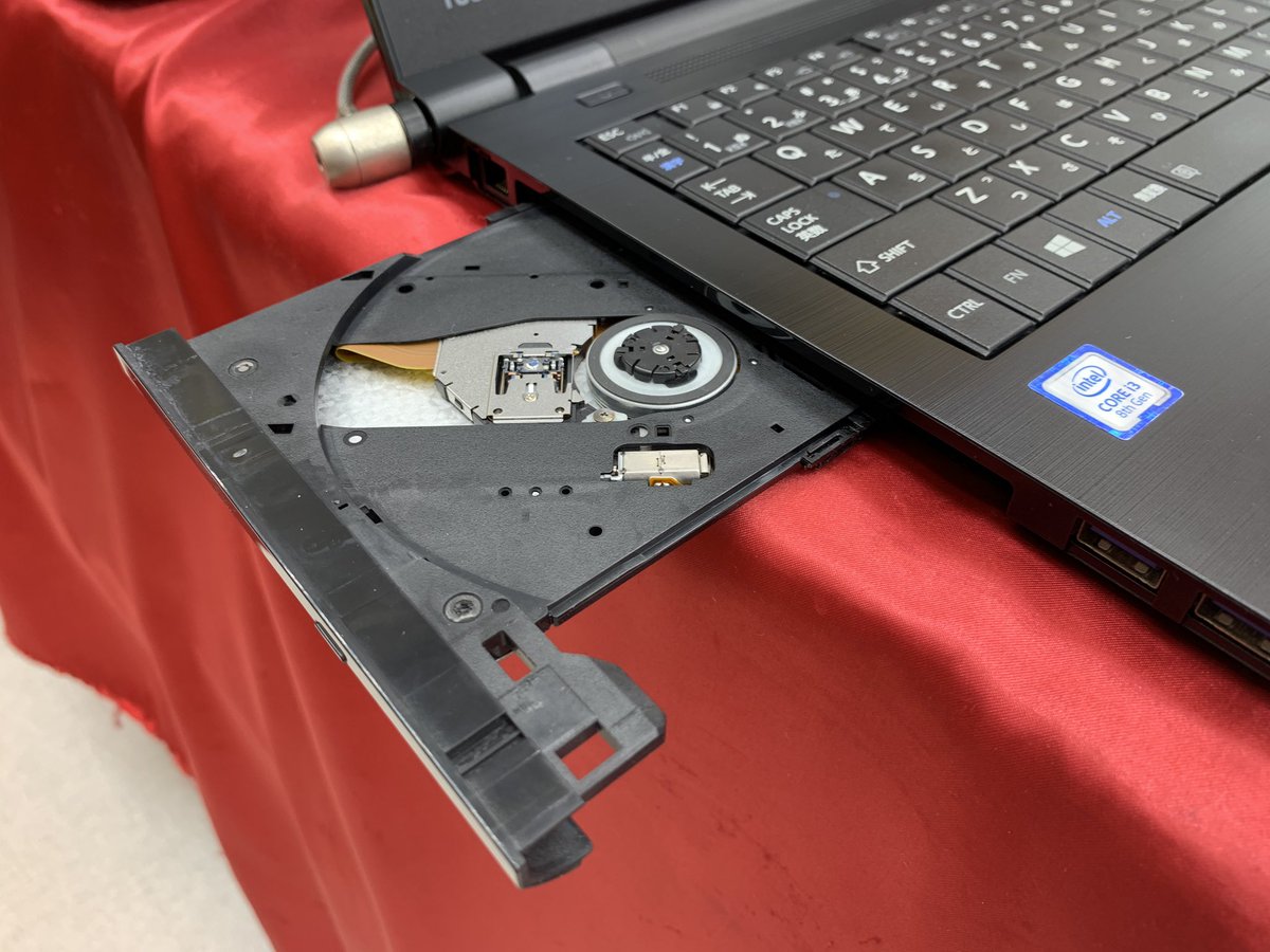 PCcomfullAKB4's tweet photo. 今週の秋葉原4号店限定セール!
③【dynabook B65/DN】
コスパ抜群のWin11入りノート!Office等の事務作業はもちろん、Youtubeやネトフリ等の動画視聴が快適♪
インターフェースもひと通り装備✨この機会に事務所やご家庭のマシンをWin11機へ買い換えましょー!!
10台限定!
#dynabook #B65 #秋葉原 https://t.co/O4STozRtZa