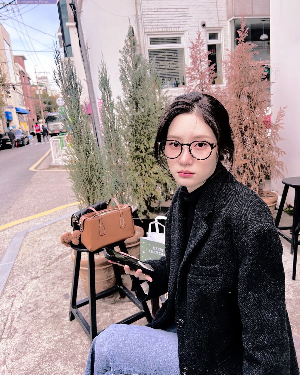 softsoIes's tweet photo. ㅤ
ㅤ
𝘁𝗵𝗲𝗹𝗲𝗶𝗴𝗵𝘁𝗼𝗻.𝘀𝗹 ... an update from the workaholic. yes, i'm still alive. i'm just busy with meetings and coming up with new designs. sending love to everyone. 🫶🏻
ㅤ
ㅤ https://t.co/to99eqp1J0