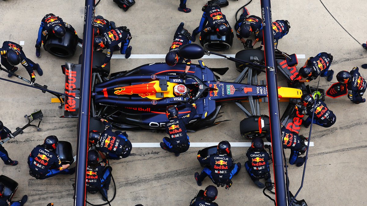 redbullracing's tweet photo. Pitstop evolution: 2019 ➡️ 2024 

#F1 || #ChineseGP https://t.co/LMjfyfvpuS