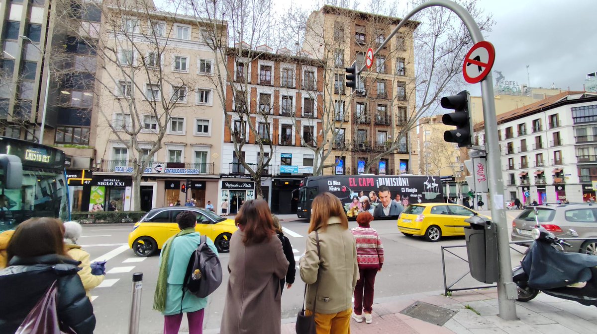 hazteoir's tweet photo. ¡Mas fotos del #CapoBusHO! 📸

Ayúdanos a compartir imágenes del autobús que más molesta a Pedro Sánchez. 

Si te lo encuentras por las calles de Madrid, háznoslo saber 😉