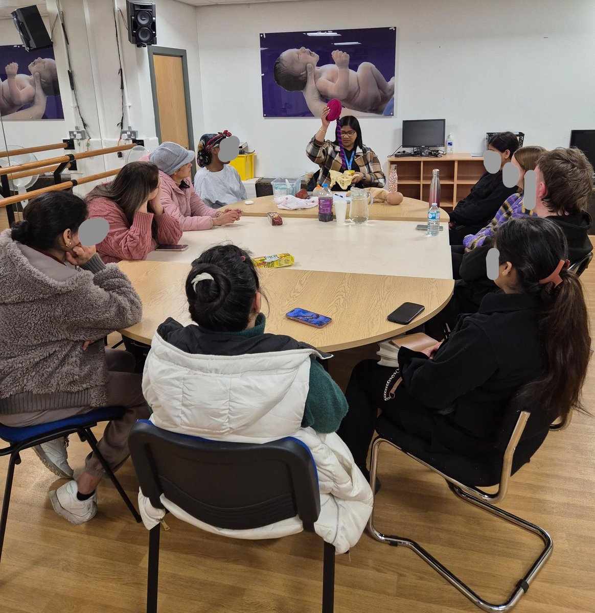 Sunita Banga (@sunitabanga1) on Twitter photo Parent education classes, birth plan discussions in English and Punjabi for those hard to reach communities. Face to face interpreters used for other languages when needed. Knowledge is power. <a href="/local_maternity/">Black Country Local Maternity and Neonatal System</a> <a href="/RWT_NHS/">The Royal Wolverhampton NHS Trust 🏥</a> #addressinglanguagebarriers #familyhubs Parent education classes, birth plan discussions in English and Punjabi for those hard to reach communities. Face to face interpreters used for other languages when needed. Knowledge is power. <a href="/local_maternity/">Black Country Local Maternity and Neonatal System</a> <a href="/RWT_NHS/">The Royal Wolverhampton NHS Trust 🏥</a> #addressinglanguagebarriers #familyhubs