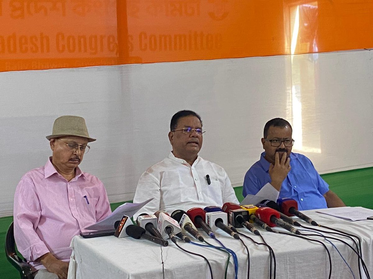 ripunbora's tweet photo. Addressed a Press Conference at Rajiv Bhawan Guwahati today, exposing the saffronisation of Orunodoi scheme by the BJP Government in Assam and how Assam CM @himantabiswa is planning to misuse 70% of the budget amount for BJP's political gain. https://t.co/gwqePpr1j7