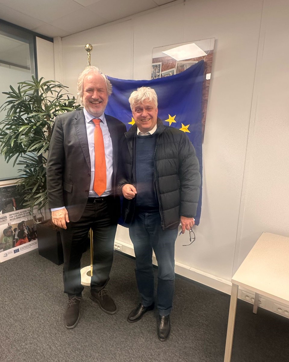 A positive first meeting between <a href="/E_Beigbeder/">Edouard Beigbeder</a> and <a href="/AndreasPapacon3/">Andreas Papaconstantinou</a> to discuss shared commitment to children in crises in the Middle East. 

Great appreciation of <a href="/eu_echo/">EU Civil Protection & Humanitarian Aid 🇪🇺</a>'s collaborative approach, which helps <a href="/UNICEF/">UNICEF</a> deliver lifesaving services to the most vulnerable.