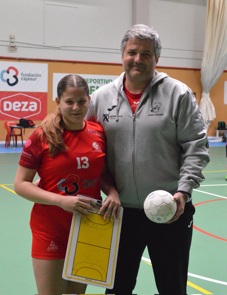 Federación Andaluza de Balonmano (@fandaluzabm) on Twitter photo 📸 Paco Bustos protagoniza nuestro post con <a href="/Fabm_Cordoba/">Fabm_Cordoba</a> por el #DíadelPadre 👔
👉 El actual entrenador de <a href="/AngelXimenezBM/">BM Ángel Ximénez Puente Genil</a> de <a href="/ASOBAL/">ASOBAL</a> y ex técnico de <a href="/BalonmanoAdesal/">Adesal Córdoba</a> guarda detrás una extensa carrera como jugador profesional. Iniciado en las filas de <a href="/CordobadeBM/">CBM Córdoba de Balonmano</a>, nuestro 📸 Paco Bustos protagoniza nuestro post con <a href="/Fabm_Cordoba/">Fabm_Cordoba</a> por el #DíadelPadre 👔
👉 El actual entrenador de <a href="/AngelXimenezBM/">BM Ángel Ximénez Puente Genil</a> de <a href="/ASOBAL/">ASOBAL</a> y ex técnico de <a href="/BalonmanoAdesal/">Adesal Córdoba</a> guarda detrás una extensa carrera como jugador profesional. Iniciado en las filas de <a href="/CordobadeBM/">CBM Córdoba de Balonmano</a>, nuestro