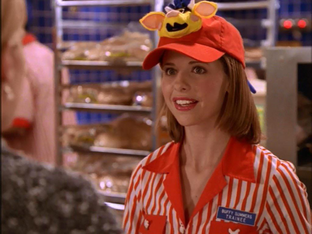 Ya tenéis el episodio 107: "Doble de carne". En el que hablamos del duodécimo capítulo de la sexta temporada y de Galicia, cultura corporativa y comida rápida. 

buffypodcast.substack.com/p/episodio-107…