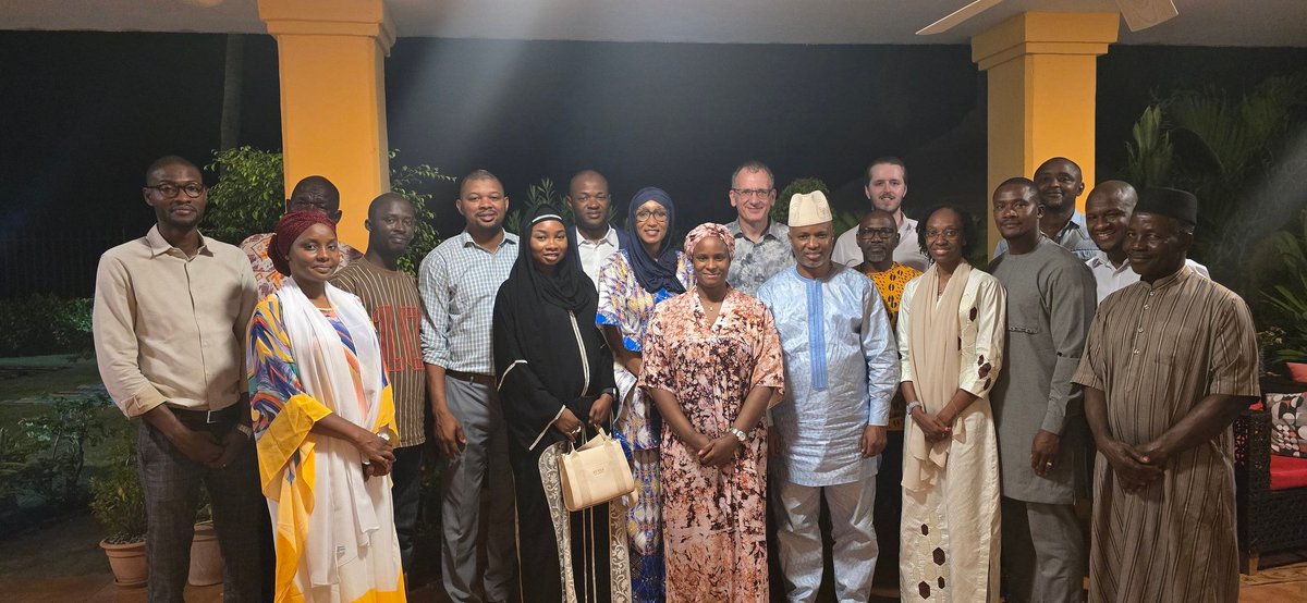 UK in Guinea 🇬🇧🇬🇳 (@ukinguinea) on Twitter photo En cette période de Ramadan et Carême, <a href="/HMAJohnMarshall/">John Marshall</a> a invité tout le personnel de <a href="/UKinGuinea/">UK in Guinea 🇬🇧🇬🇳</a> ainsi que les boursiers <a href="/CheveningFCDO/">Chevening Awards🇬🇧</a> à rompre leur jeûne à sa résidence.Un moment de partage et convivialité qui contribue à renforcer les liens entre le 🇬🇧et la🇬🇳
#GoFarGoTogether En cette période de Ramadan et Carême, <a href="/HMAJohnMarshall/">John Marshall</a> a invité tout le personnel de <a href="/UKinGuinea/">UK in Guinea 🇬🇧🇬🇳</a> ainsi que les boursiers <a href="/CheveningFCDO/">Chevening Awards🇬🇧</a> à rompre leur jeûne à sa résidence.Un moment de partage et convivialité qui contribue à renforcer les liens entre le 🇬🇧et la🇬🇳
#GoFarGoTogether