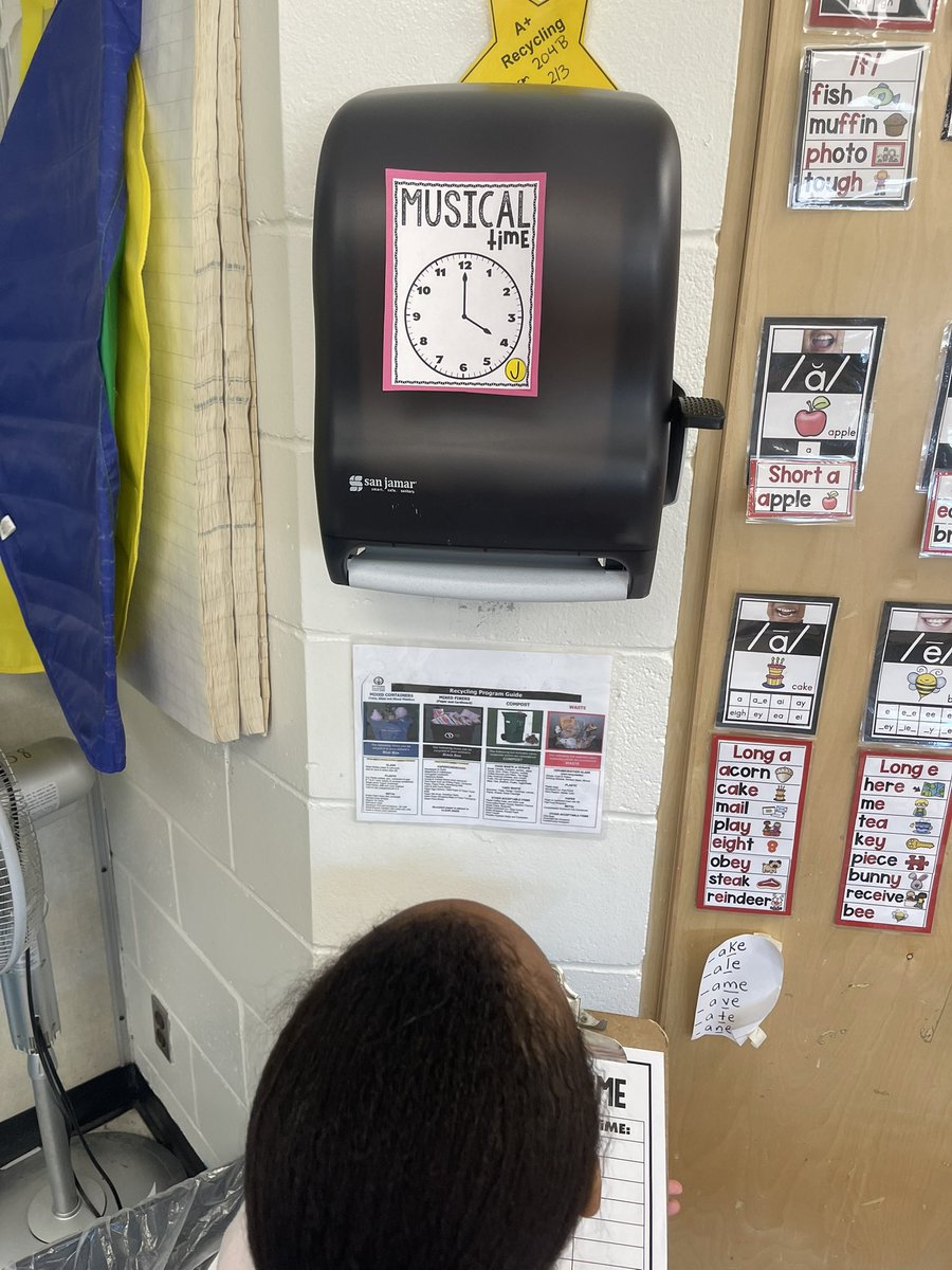 mrslaquerre's tweet photo. What time is ?@JohnApostleOCSB https://t.co/EQxUtBnvT8