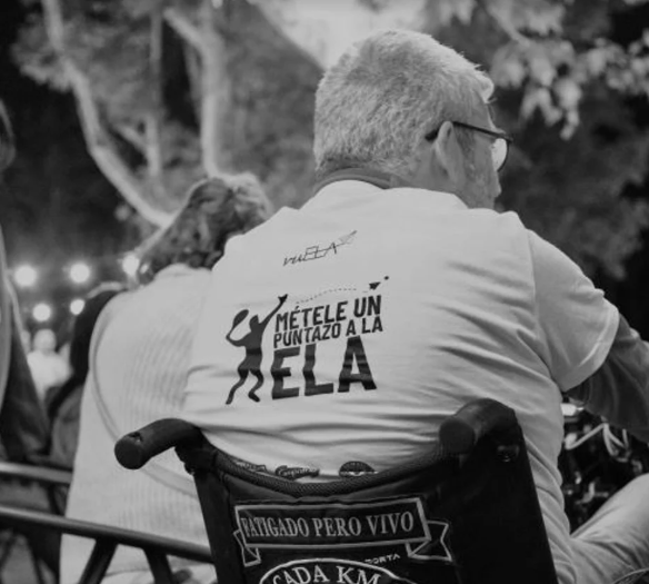 energiarespons's tweet photo. ¿Te atreves a ser parte del IV Torneo Benéfico de Pádel contra la ELA?

Junto a @visalia_es  y la @energiarespons , nos unimos a la iniciativa VuELA.

Tienes hasta el viernes 21 de marzo para apuntarte. https://t.co/rBVd9pdA7g https://t.co/2qKS1gbWMy