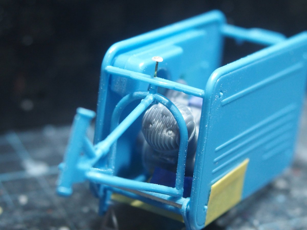 masa66144681's tweet photo. 【バルモビル、折り畳みへの道】
①フレームの着脱
全体的に工作難易度が高くなるので、一番簡単な工作から手を付けてテンション上げていく方向で。
フレーム上部の保持機構がどうしても解らないので勝手な解釈でストッパーピン作った。
#PINKTANK https://t.co/Gl8HtxYlKf