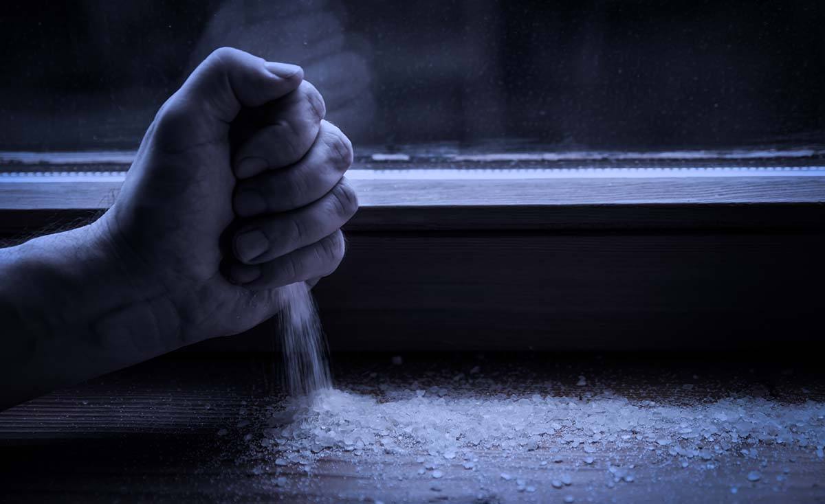 Phbhimself's tweet image. Chumvi imebeba Siri ya usafi wa Mwili, Mali na Bahati njema.

Katika ulimwengu huu wenye mambo yasiyoeleweka, watu wengi hutafuta njia za kujikinga na mikosi, kujisafisha mwili na roho, na hata kuimarisha hali yao ya kiuchumi.

Wengine hukimbilia kwa waganga, wengine hutafuta…