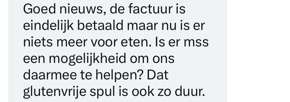 Enkele schermafbeeldingen van berichtjes die we ontvingen van mensen in nood (met toestemming). Het is erg moeilijk om telkens te moeten zeggen dat er geen hulp mogelijk is… X loopt leeg en de andere platformen lopen nog niet goed. Wie kan helpen met een supermarktbon? Dank!! 🙏