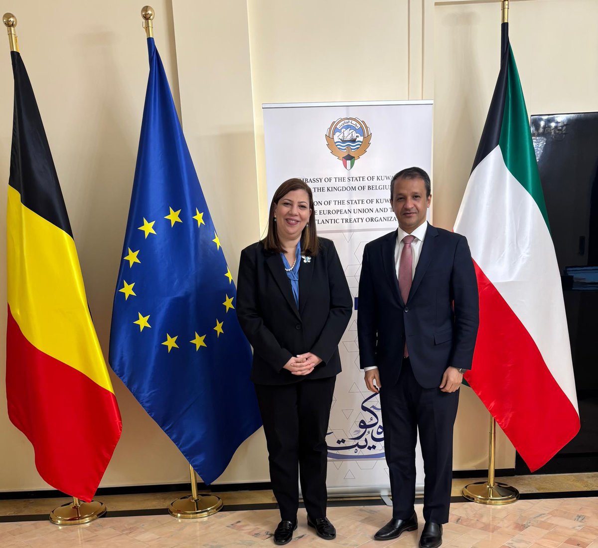 La Embajadora Joan Cedano visitó al Embajador de Kuwait, Nawaf Alenezi, en Bruselas, reafirmando el compromiso de fortalecer los lazos bilaterales 🇩🇴🤝🇰🇼.

#Diplomacia #RelacionesBilaterales #Kuwait #RepúblicaDominicana #RDenBélgica
