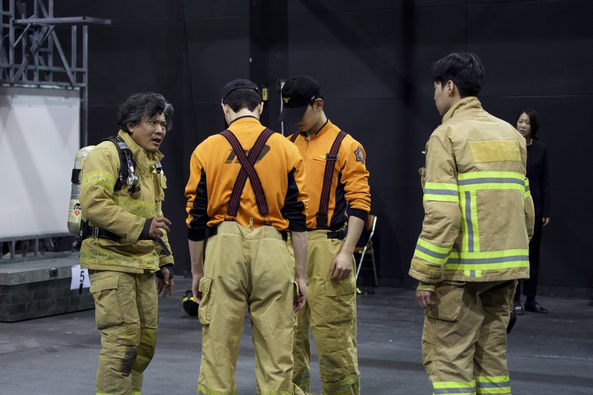 버닝필드_이머시브 연극 tweet media