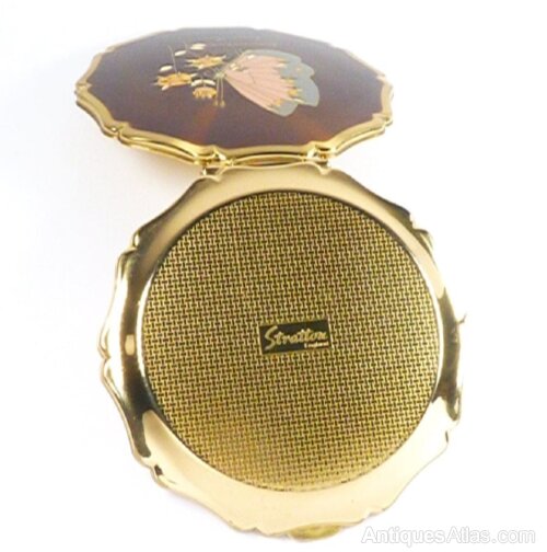 antiques_atlas's tweet photo. For SALE on Antiques Atlas we have this #Vintage Stratton Butterfly Powder Compact https://t.co/UdX2Ral7v0 Listed by The Vintage Compacts and Accessories shop @Vintagecompacts   #antiques #vintagecompacts #vintagecompact #strattoncompact #strattoncompacts https://t.co/4b3CKAoJIj