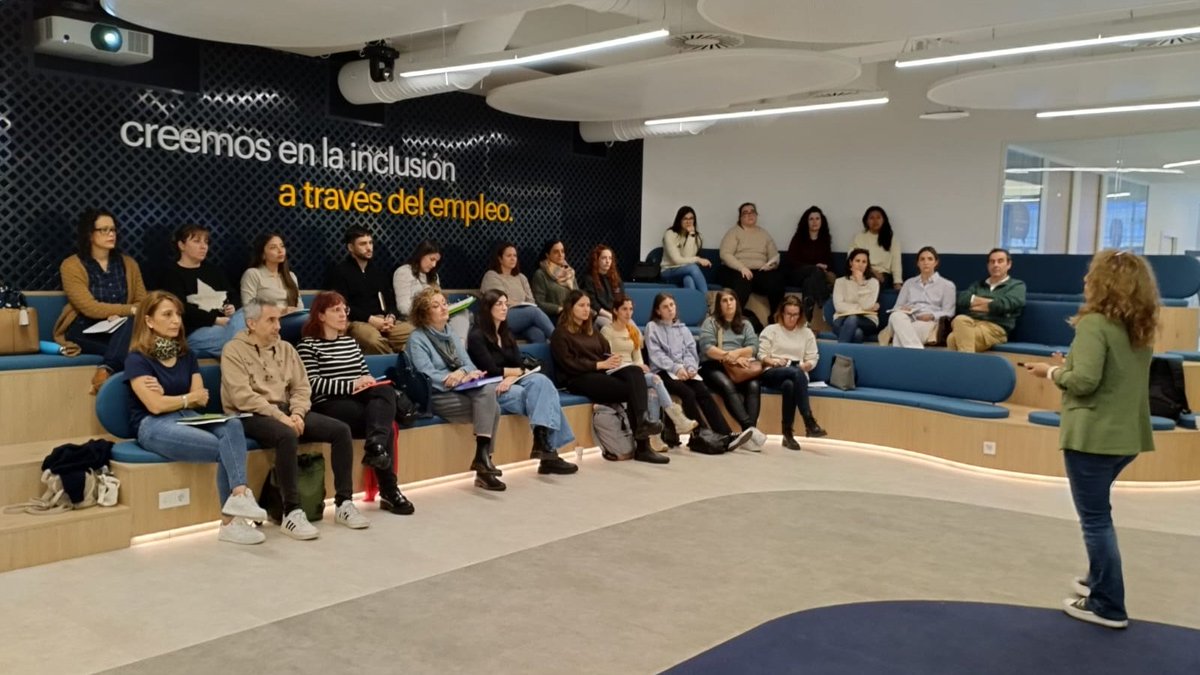 Plena Inclusión MAD (@plenamadrid) on Twitter photo 📚 Iniciamos nuevo grupo de formación en Prácticas Recomendadas de Atención Temprana.
🤝 Gracias al apoyo de la <a href="/ComunidadMadrid/">Comunidad de Madrid</a>, seguimos avanzando en la mejora de los apoyos que prestamos a la infancia.👶💡 #AtenciónTemprana 📚 Iniciamos nuevo grupo de formación en Prácticas Recomendadas de Atención Temprana.
🤝 Gracias al apoyo de la <a href="/ComunidadMadrid/">Comunidad de Madrid</a>, seguimos avanzando en la mejora de los apoyos que prestamos a la infancia.👶💡 #AtenciónTemprana