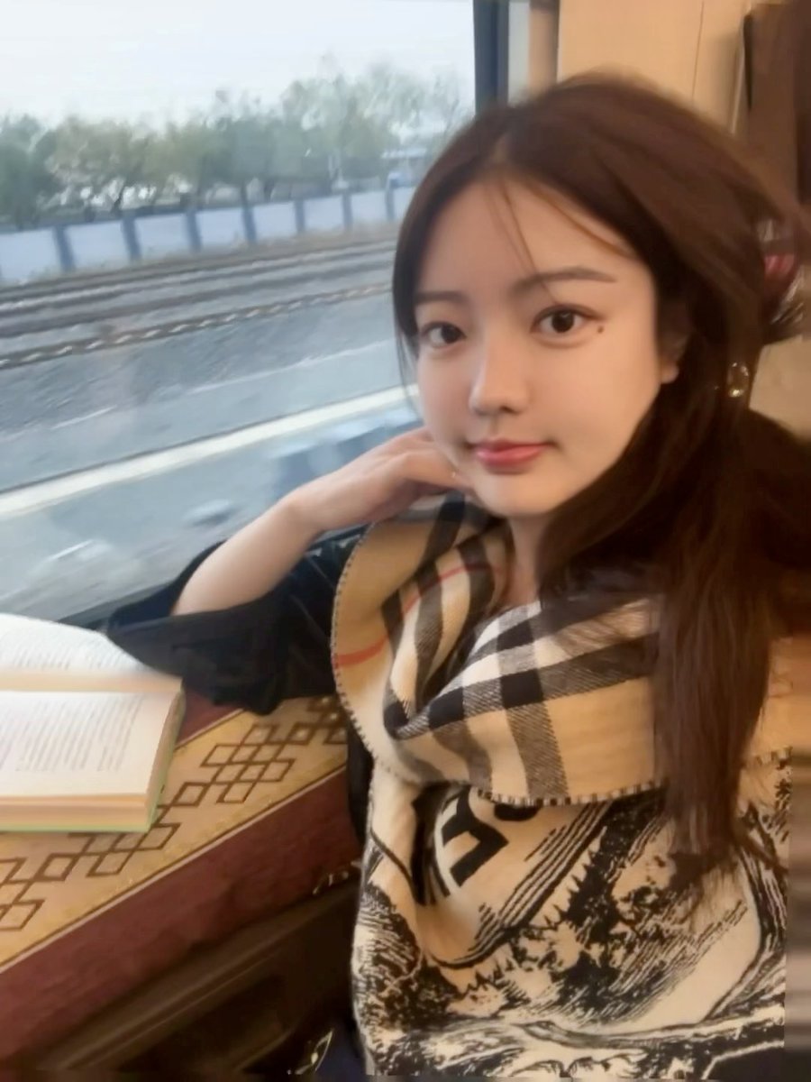 luckybb88's tweet photo. 上一期的 $BNB holder空投的 $GPS  跟踪进度，格局可以，宣布了400多万回购计划  #Binance 

关注去中心化“安全领域”投资方向
@GoPlusSecurity  便是解决这一问题的可关注标地

在 DeFi、公链 meme发射等生态不断扩张的同时，安全问题也愈发突出。智能合约漏洞、钓鱼攻击、地址黑名单、假币检测等安全威胁频繁出现，导致用户资产遭受重大损失。

投资阵容很豪华（图二）

🌟goplus 核心价值：打造去中心化的安全网络
🔹 实时安全检测：GoPlus 提供可定制的 API，支持 Web3 用户、钱包、DApp 等进行智能合约、代币、地址安全扫描。
🔹 去中心化安全网络（DSN）：让安全数据的提供、使用和验证完全去中心化，避免单点风险。
🔹 跨链兼容：已支持以太坊、BSC、Polygon、Solana、Arbitrum 等多个主流公链。
🔹 AI + Security 模型：结合 AI 自动学习特征，提高风险识别准确性，并构建可持续更新的威胁数据库。

🌟这些干货方面，学霸看完应该很兴奋，更多可以去关注官网看白皮书。@GoPlusSecurity 

🌟GPS 代币
🔹 用例：支付安全服务、质押节点、DAO 治理等
🔹 通缩机制：未来可能引入销毁或手续费机制，提高稀缺性
🔹 流动性：已上线 #Binance GPS 代币在 Web3 安全赛道 具备类似 Chainlink 在预言机赛道 的地位，长期来看，其市值仍有较大成长空间。对于投资者而言，这是一个 具有长期价值的赛道龙头，值得关注。

🎤 总结：
✅ GoPlus 优化了 Web3 安全赛道的空白，提供去中心化安全检测
✅ BNB 生态的安全性提升，将吸引更多资金流入
✅ GPS 代币长期有望成为 Web3 安全行业的核心资产
✅ 币安支持+holders 空投背书，市场信心强

📢Binance Launchpool 已成为众多项目的重要跳板，过去上线的项目，如 Solv、Space ID、Aptos 等，均获得了极高关注度。而 GoPlus 被 Binance 选中，表明其价值已得到顶级机构认可，这无疑会增强市场对 BNB 生态的信心，进一步推高 BNB 的需求和价格。

 🚀 如果你也希望，获得更多免费优质代币的空投
👉【下载币安交易所】https://t.co/ZKOtbKTKLt
【推荐码】72682175