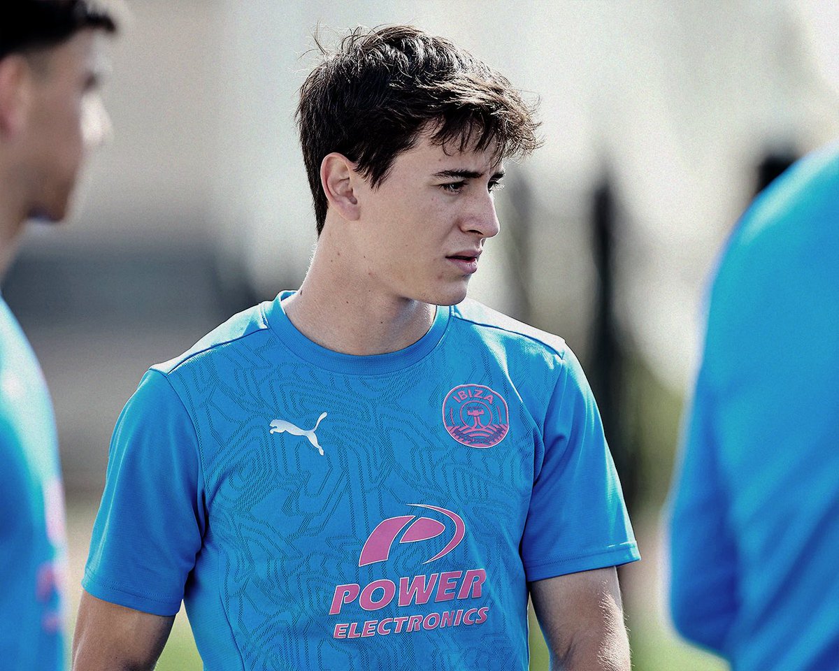 ⛅️ Rayos de sol.

#SiempreIbiza 🩵 #IbizaIntercity