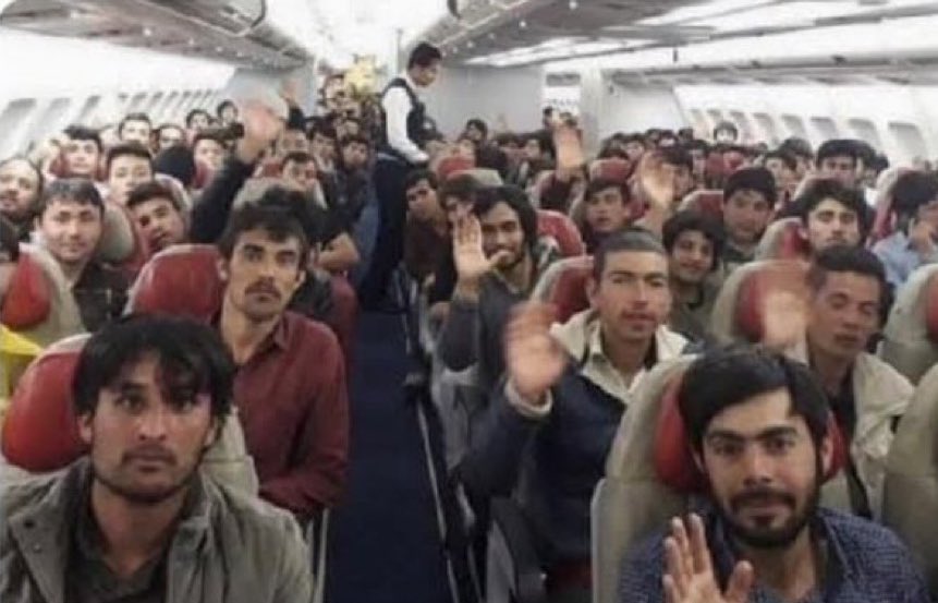 Katherine_deves's tweet image. 🇦🇺 Australia’s borders are wide open while our kids can’t afford homes. Immigration should serve Aussies first—not flood our nation with chaos. Time to take back control of our country. 

What do people think of a moratorium on immigration?