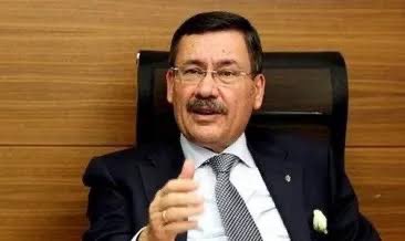 Şu herifin 97 adet yolsuzluk dosyası var…

Ekrem İmamoğlu nezarette. Bu ise tweet atıyor.