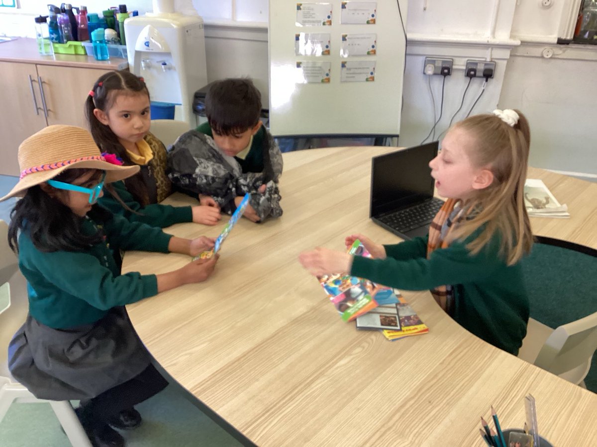 #Oren are having lots of fun role playing travel agents! They are using lots of descriptive phrases, rhetorical questions and emotive language to persuade their customers!