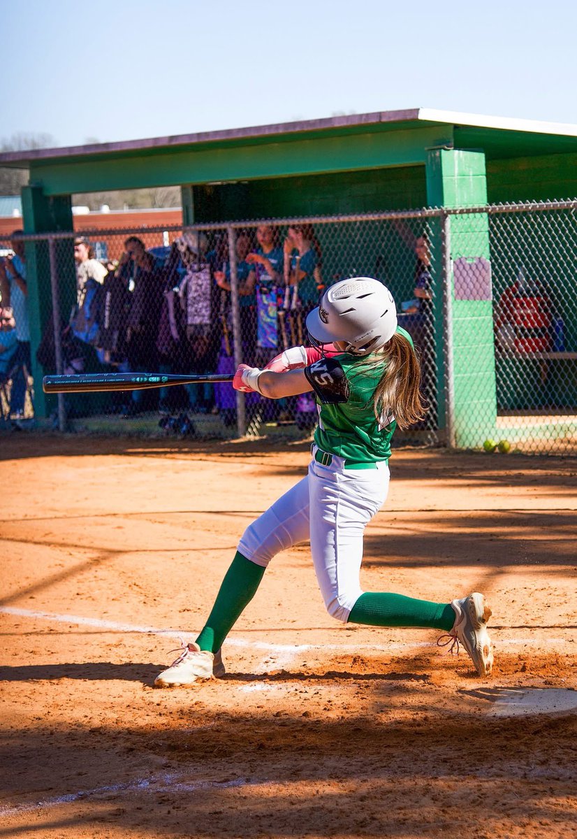laneyrtucker2's tweet photo. 💣’s AWAY for Middle School season. 💪🏻🥎@gregtucker31 @CoachTucker2131 @ExtraInningSB @LineDsoftball @teamnc_taylor @TeamNCSoftball @gatorjack72 @D1Softball @SBRRetweets @sbsportsnetwork https://t.co/DozPfmSjVU