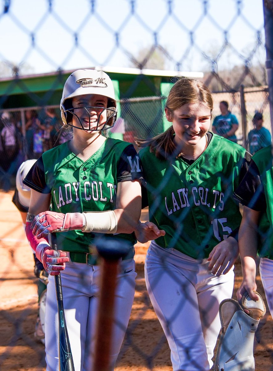 laneyrtucker2's tweet photo. 💣’s AWAY for Middle School season. 💪🏻🥎@gregtucker31 @CoachTucker2131 @ExtraInningSB @LineDsoftball @teamnc_taylor @TeamNCSoftball @gatorjack72 @D1Softball @SBRRetweets @sbsportsnetwork https://t.co/DozPfmSjVU