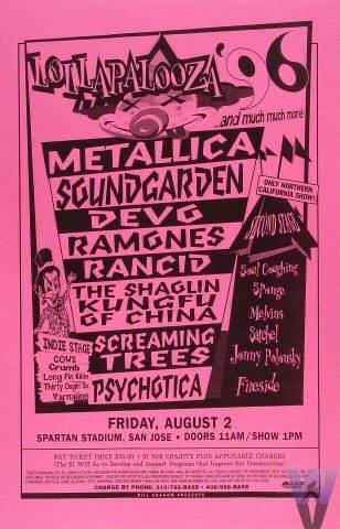 TexansKnight's tweet photo. @Fox26Mike @FOX26Houston FunFact. You say it’s strange to see @Korn on Lollapalooza next to Sabrina and Olivia, but a reminder that this is how their line ups used to look 😭🥲 “Back in my day……” 👨🏼‍🦳lol https://t.co/V2AVUHin3x