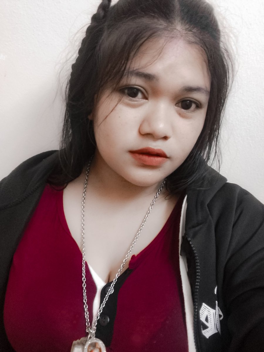 ขว้างหินใส่คนอื่น 
คิดว่าคนอื่นเขาจะยื่น...
....ดอกไม้คืนหรอ🥱🙄