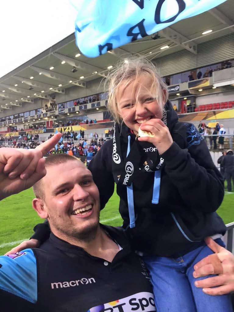 DV (@disvalentine) on Twitter photo <a href="/GlasgowWarriors/">Glasgow Warriors</a> The man the myth the legend that is <a href="/GGreid87/">Gordon Reid</a> one of our all time favourites ever to pull on the jersey. Hopefully catch up on Friday for a few updated selfies #warriornation <a href="/GlasgowWarriors/">Glasgow Warriors</a> The man the myth the legend that is <a href="/GGreid87/">Gordon Reid</a> one of our all time favourites ever to pull on the jersey. Hopefully catch up on Friday for a few updated selfies #warriornation