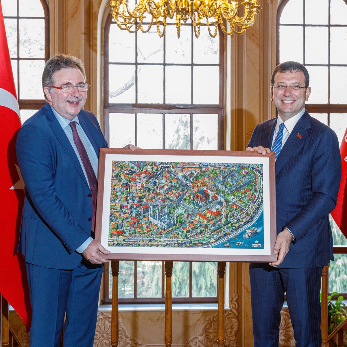 rudivervoort's tweet image. I am deeply concerned about the arrest of my colleague and friend, Mayor @ekrem_imamoglu, in Türkiye. Brussels stands in solidarity with him and all those who defend democracy and fundamental rights. 🇧🇪🇹🇷