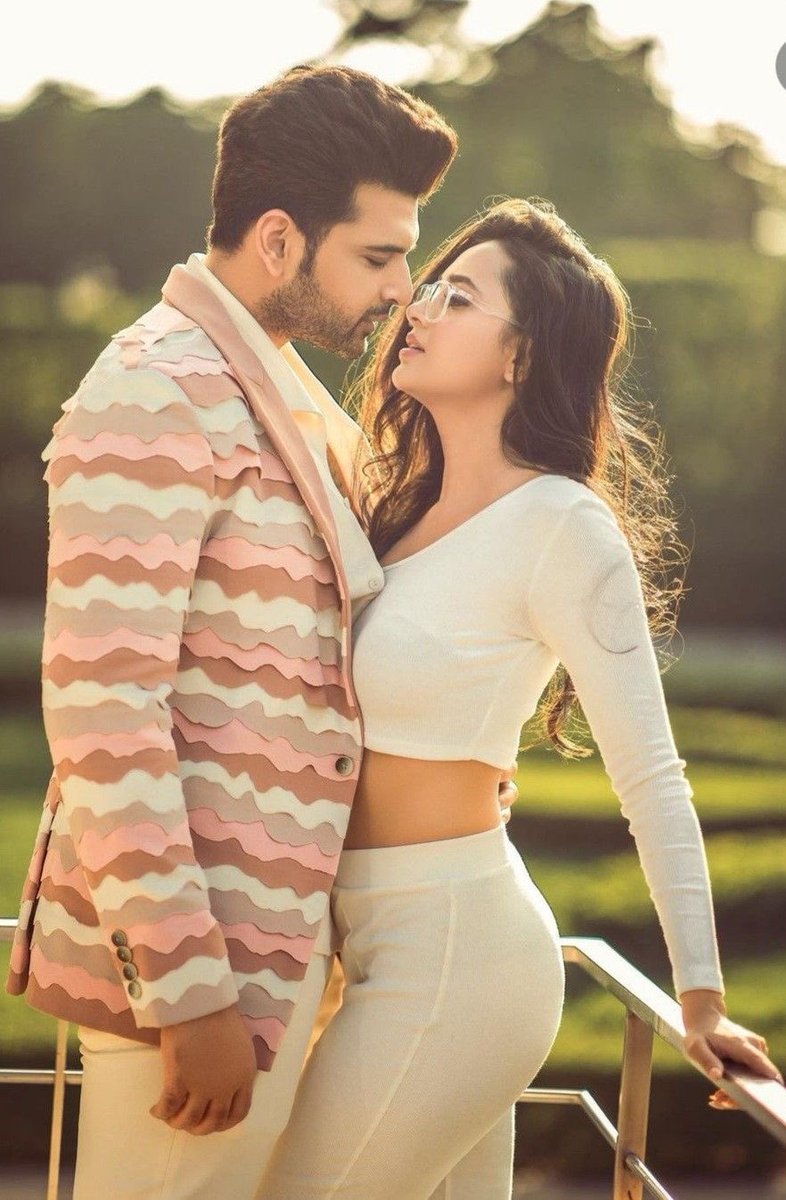 tellymasala's tweet photo. After four years of dating, Bigg Boss 15 couple Tejasswi Prakash &amp; Karan Kundra are reportedly going to tie the knot this year! ❤️

Congratulations, can’t wait for the wedding. 🎉🥳

#TejasswiPrakash #KaranKundra #Marraige https://t.co/5y3jn5xEib